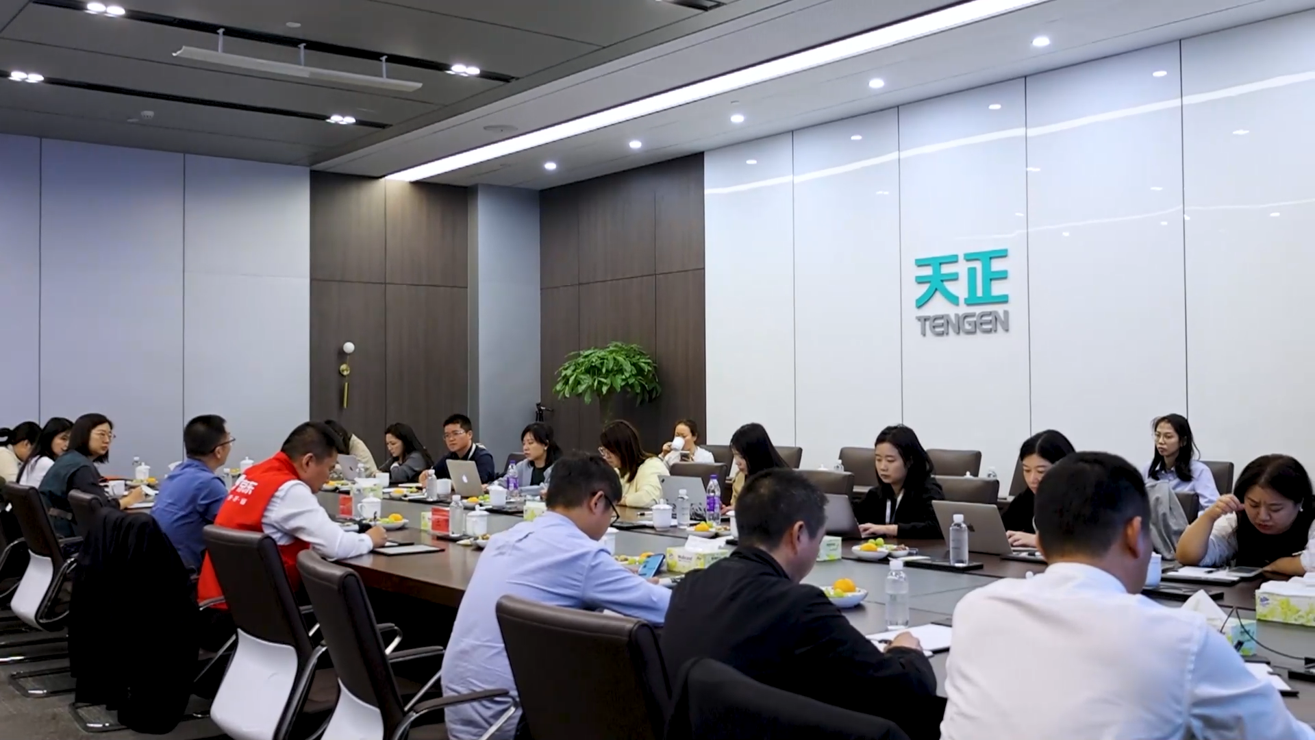 京东工业走进恒峰g22，探访产业数智化之路！